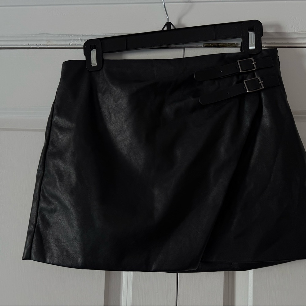 Emory Park Black Faux Leather Mini Skirt